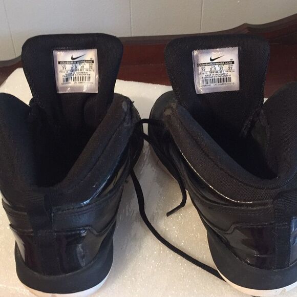 Nike team hustle sneakers - Picture 8 of 11